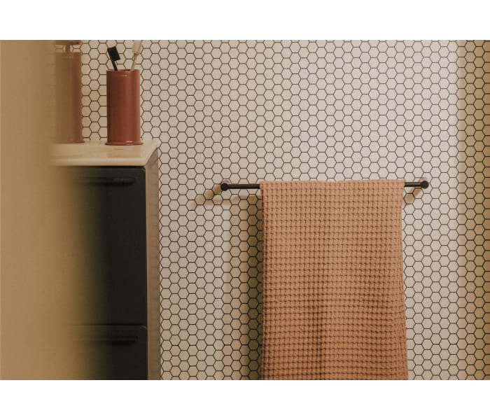 Toallero de baño Cosmic Logic Ambiente 6