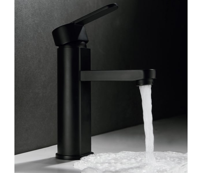 Grifo de baño monomando negro mate IMEX: diseño moderno y funcionalidad  precisa. ¡Renueva tu baño con estilo! #GrifoDeBaño #Dise