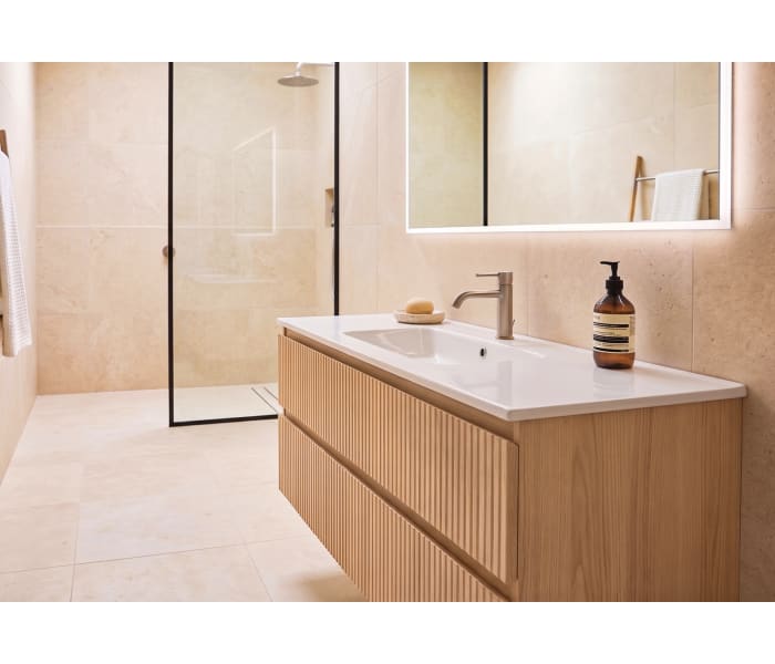 Conjunto de mueble de baño de madera maciza Bruntec Alpes Ambiente 11