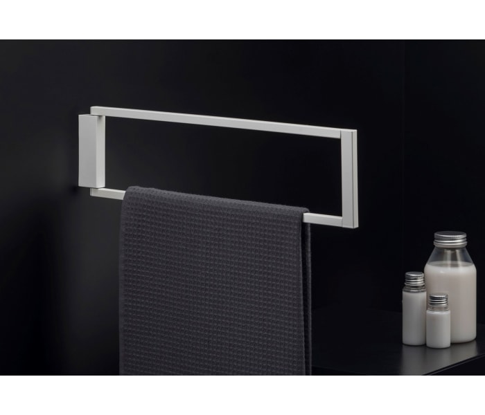 Toallero de baño Cosmic The Grid Ambiente 5