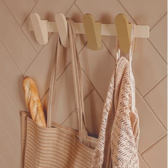 Set de colgadores con guía de pared de Cosmic Alife