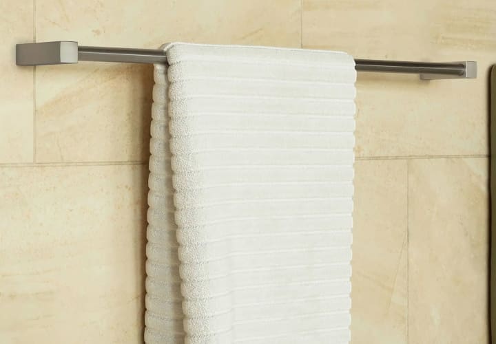 Toallero de baño Cosmic Metric Ambiente 7