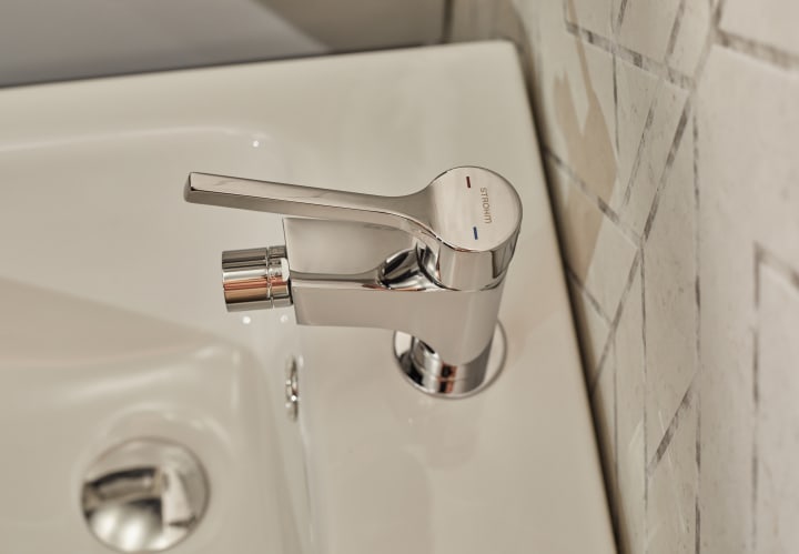 Grifo de bidé Strohm Teka Dessin Ambiente 1