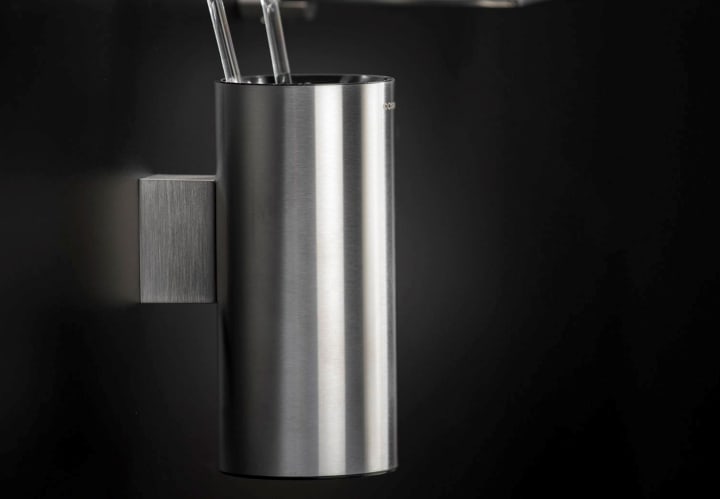 Portacepillos de baño Cosmic Logic Ambiente 6