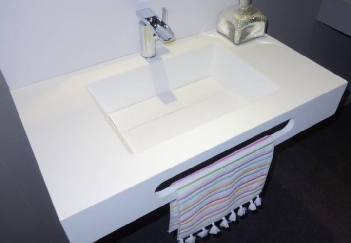 Lavabo suspendido Bruntec Miami Detalle 3