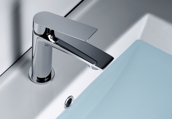Pack Grifo de lavabo Imex Lúxor + Válvula click-clack Ambiente 5
