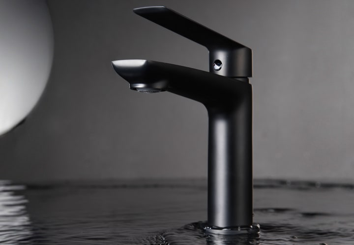 Pack Grifo de lavabo Imex Lúxor + Válvula click-clack Ambiente 6