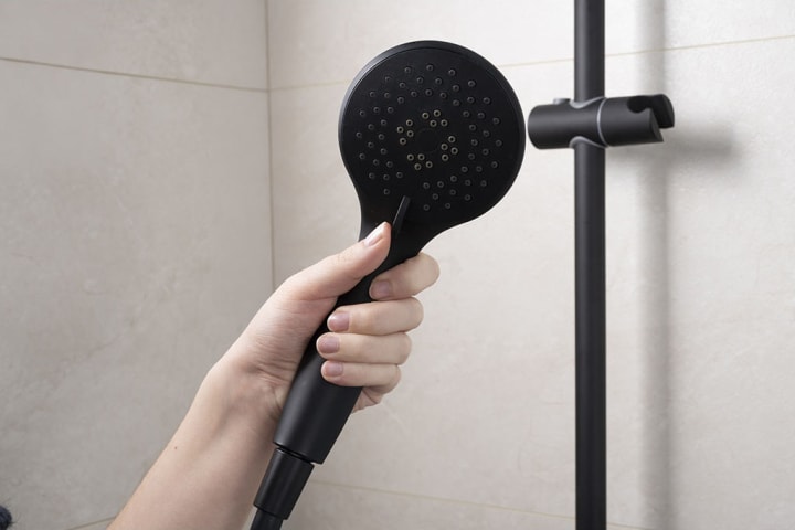 Columna de ducha extensible termostático Strohm Teka Manacor Detalle 2