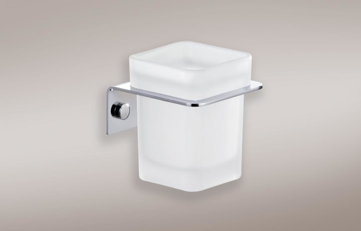 Conjunto accesorios de baño Manillons Torrent Bassic Detalle 2