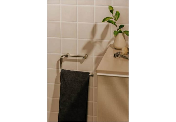 Toallero aro de baño Cosmic Logic Ambiente 8