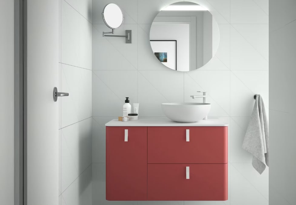 Cómo decorar un baño rojo: una tendencia en alza